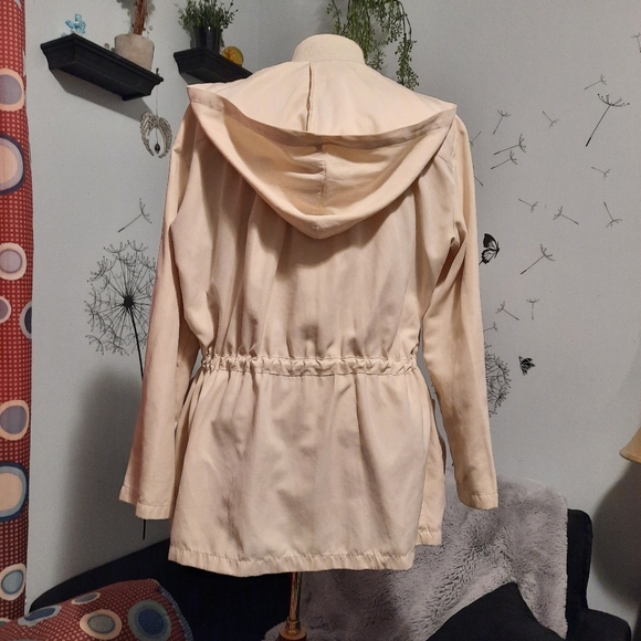 White Mid-length Spring Coat S - Picture 3 of 5